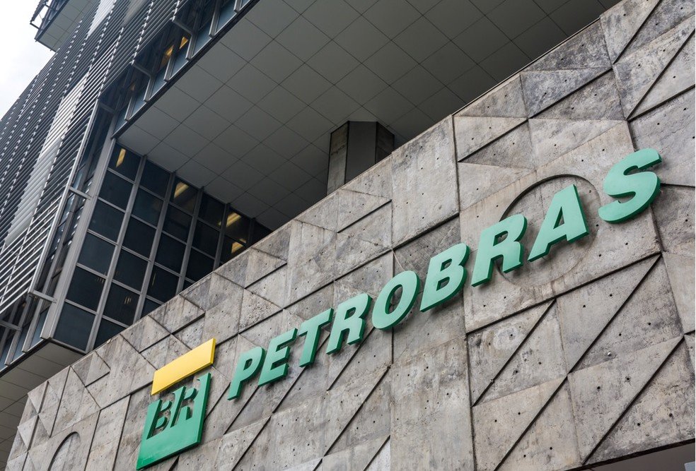 Petrobras (PETR4) Fora da Bolsa? Ex-CEO Sugere Fechar Capital Contra Ingerência Política